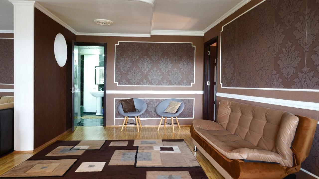 Apartment Shafi 8 트빌리시 외부 사진